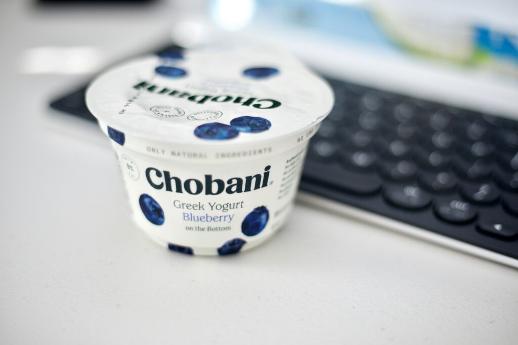 water op yoghurt